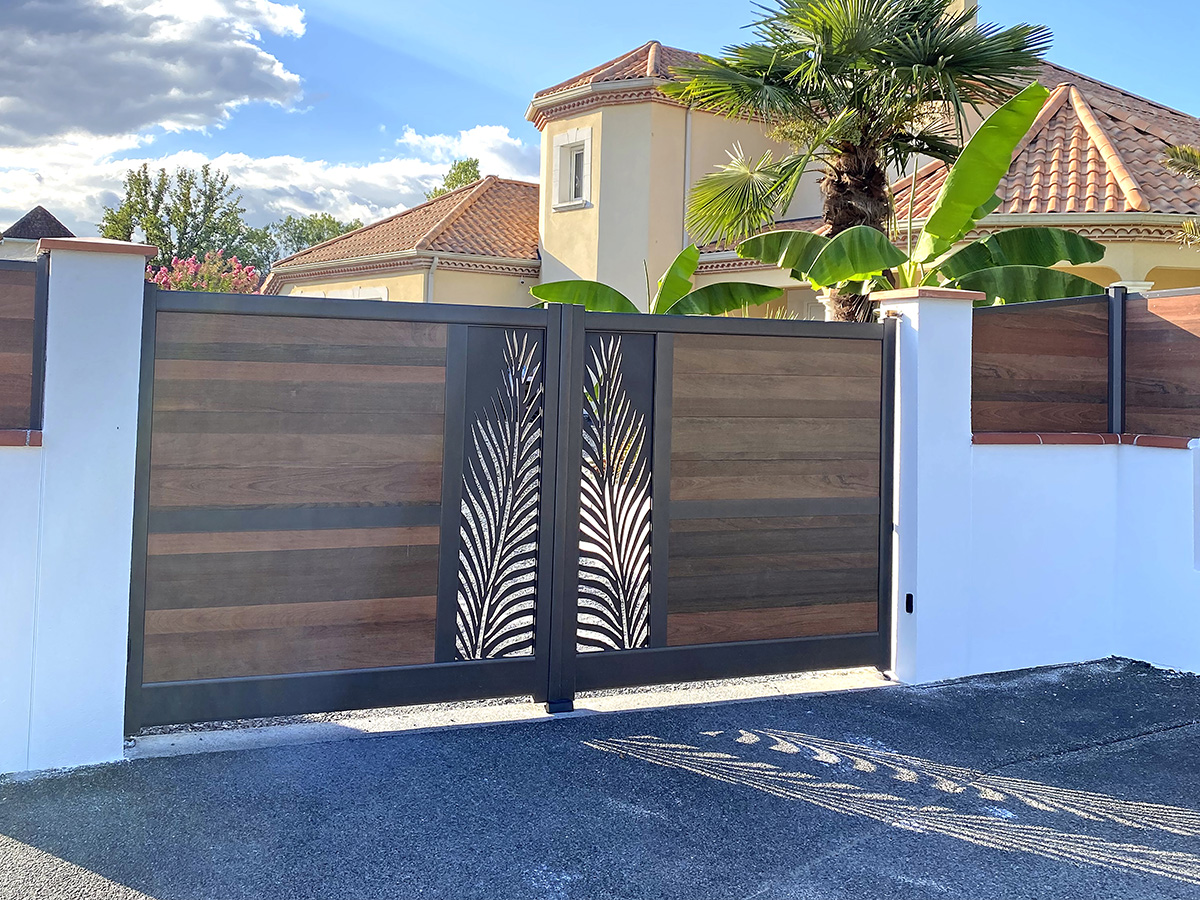 Portail battant composite et aluminium décoratif B1 3