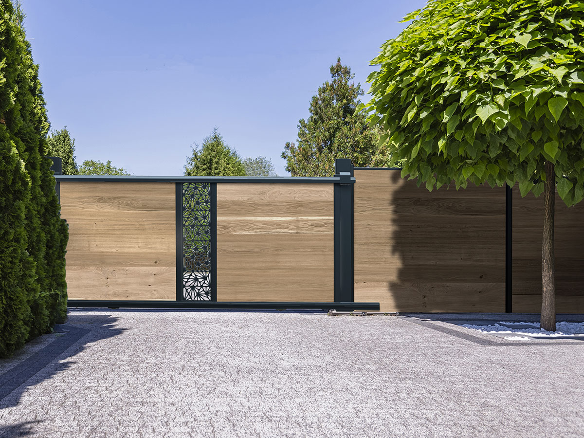 Portail coulissant composite et aluminium décoratif C2 3