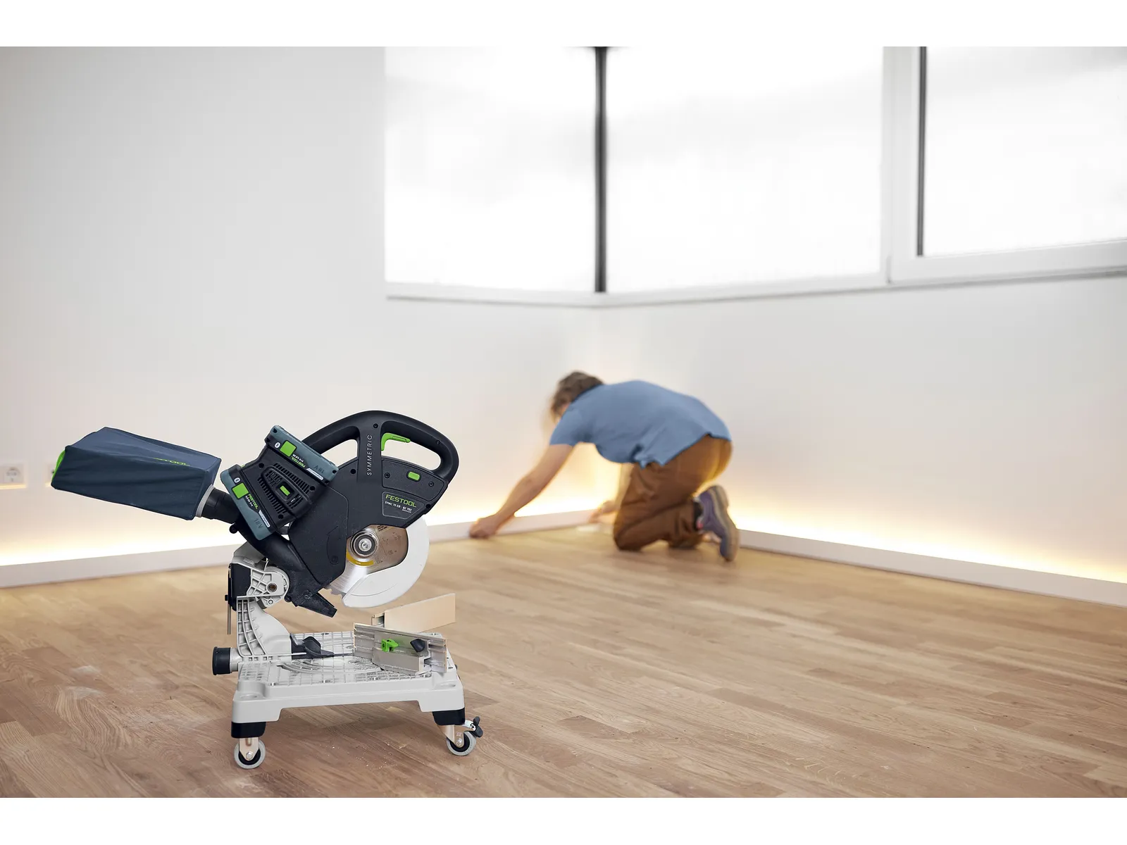 Scie à onglets sans fil Festool SYMC 70 EB 5