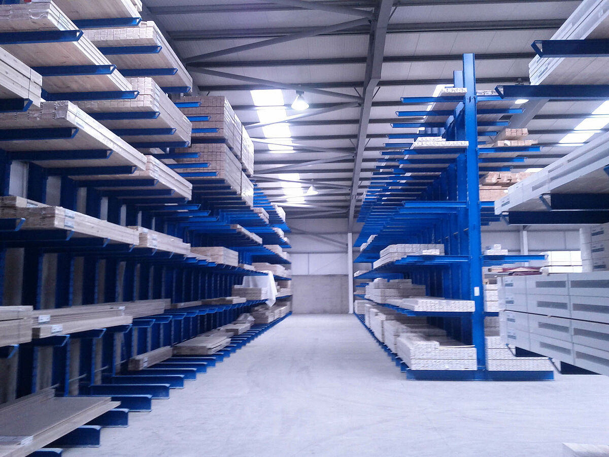 Rayonnage à bras portants pour l'entreprise Agnew & Co (Irlande)