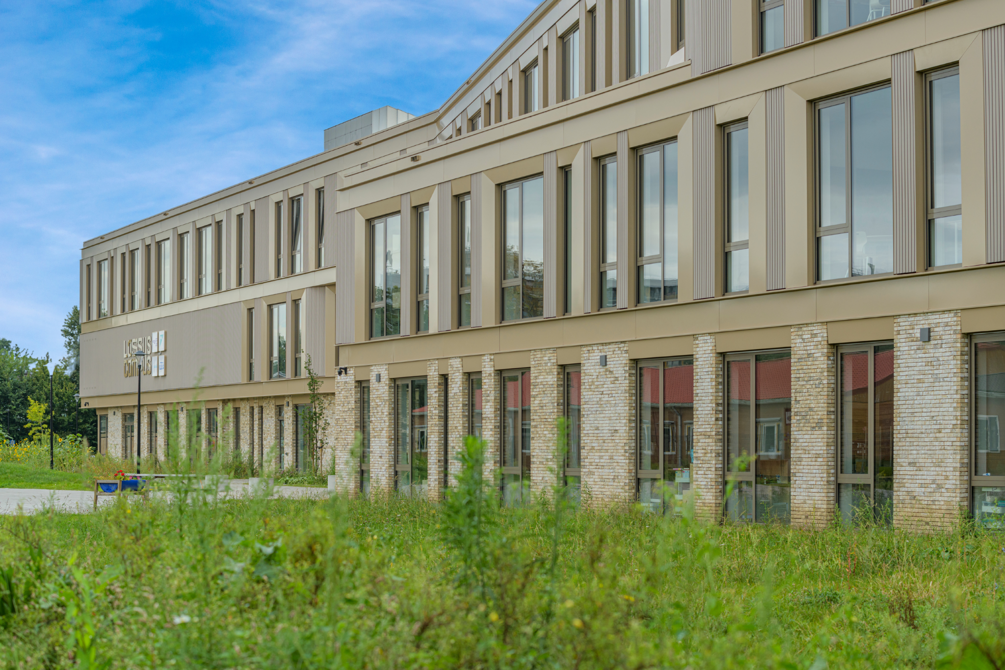 Lassus College