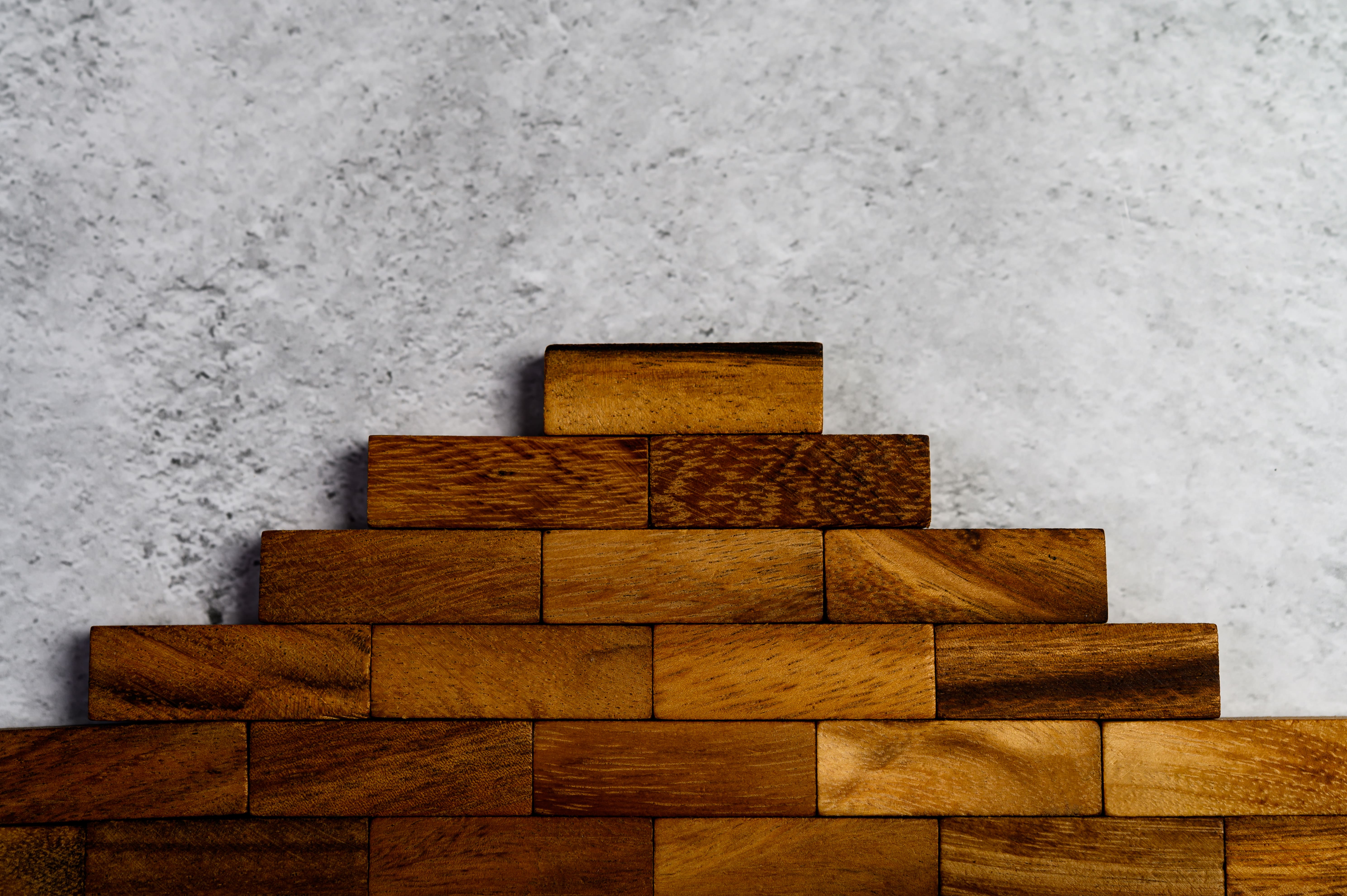 L’entretien du bois de padouk est facile en raison de sa durabilité naturelle 