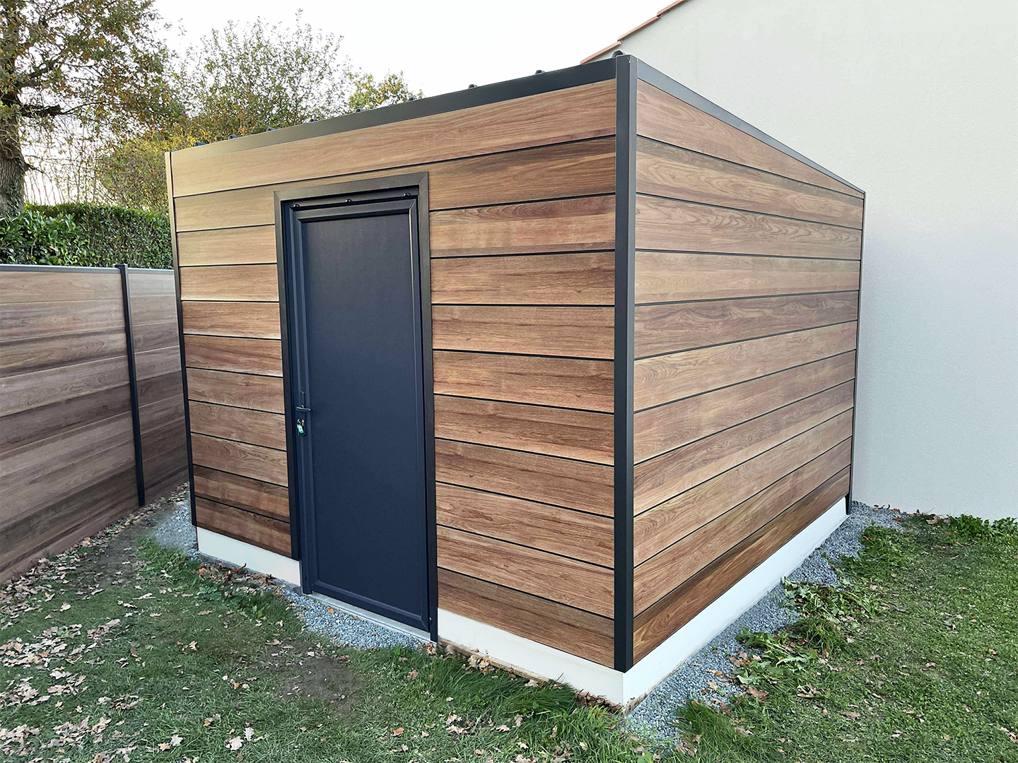 Bardage sur cabanon pose horizontale - Teck